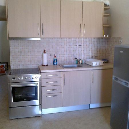 Anna Apartment Kastrisianika Bagian luar foto