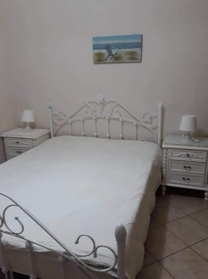 Anna Apartment Kastrisianika Bagian luar foto